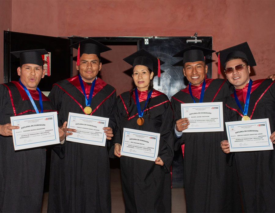 🎓 ¡Celebremos juntos el esfuerzo y la dedicación de nuestros egresados!